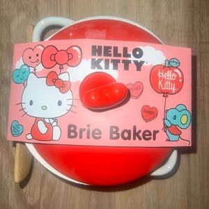 Hello Kitty Valentine Brie Baker